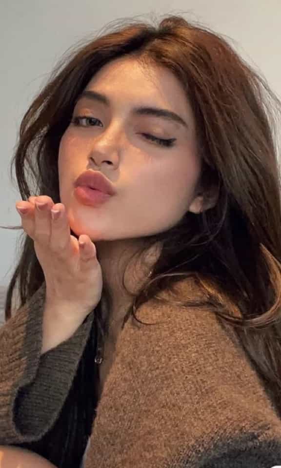 Random video calls with girls
